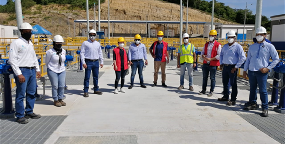 Visita con autoridades