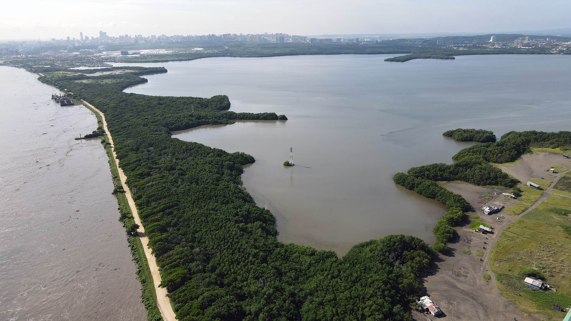 Laguna costera del Caribe colombiano